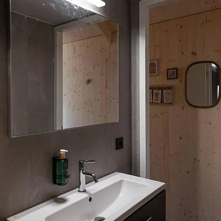 Tinyhouse Eucalyptus Met Hottub Holiday home Meerssen