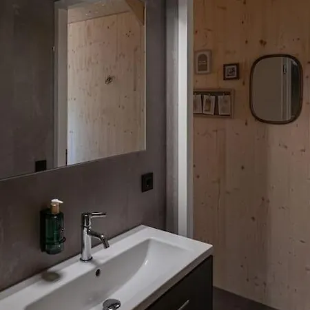 Tinyhouse Eucalyptus Met Hottub